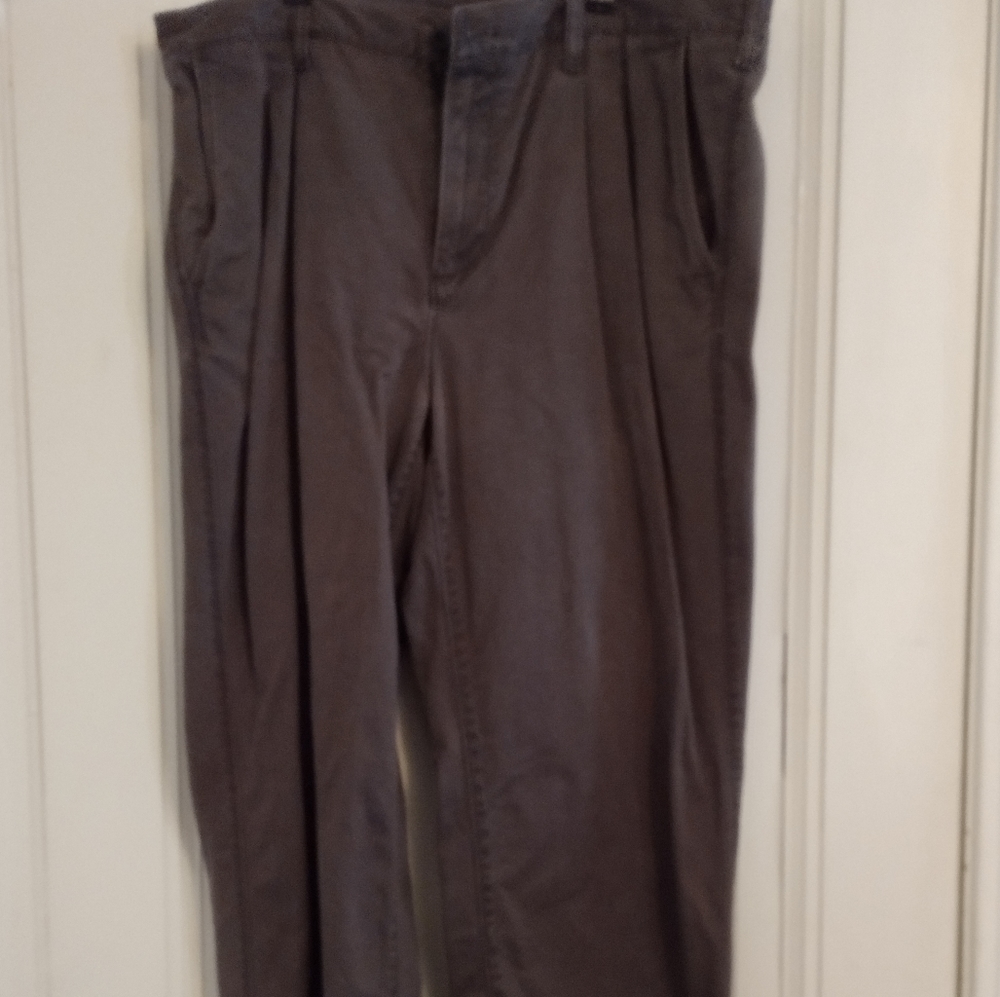 Eddie Bauer chinos with elastic